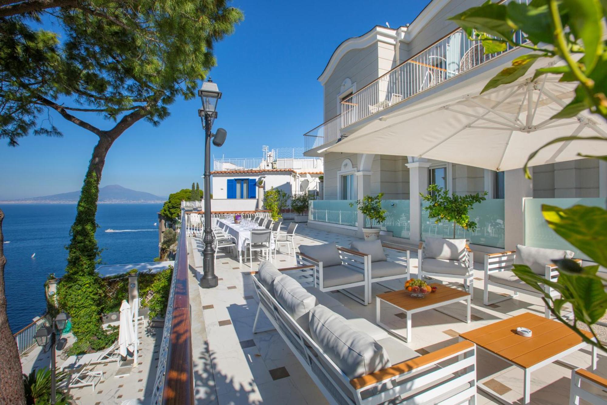 - Nina Villa Sorrento